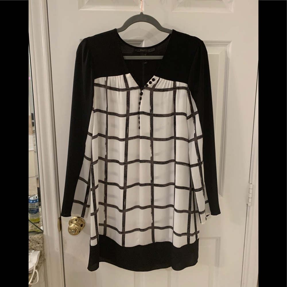 Alice & Olivia size 2 black & white silk dress